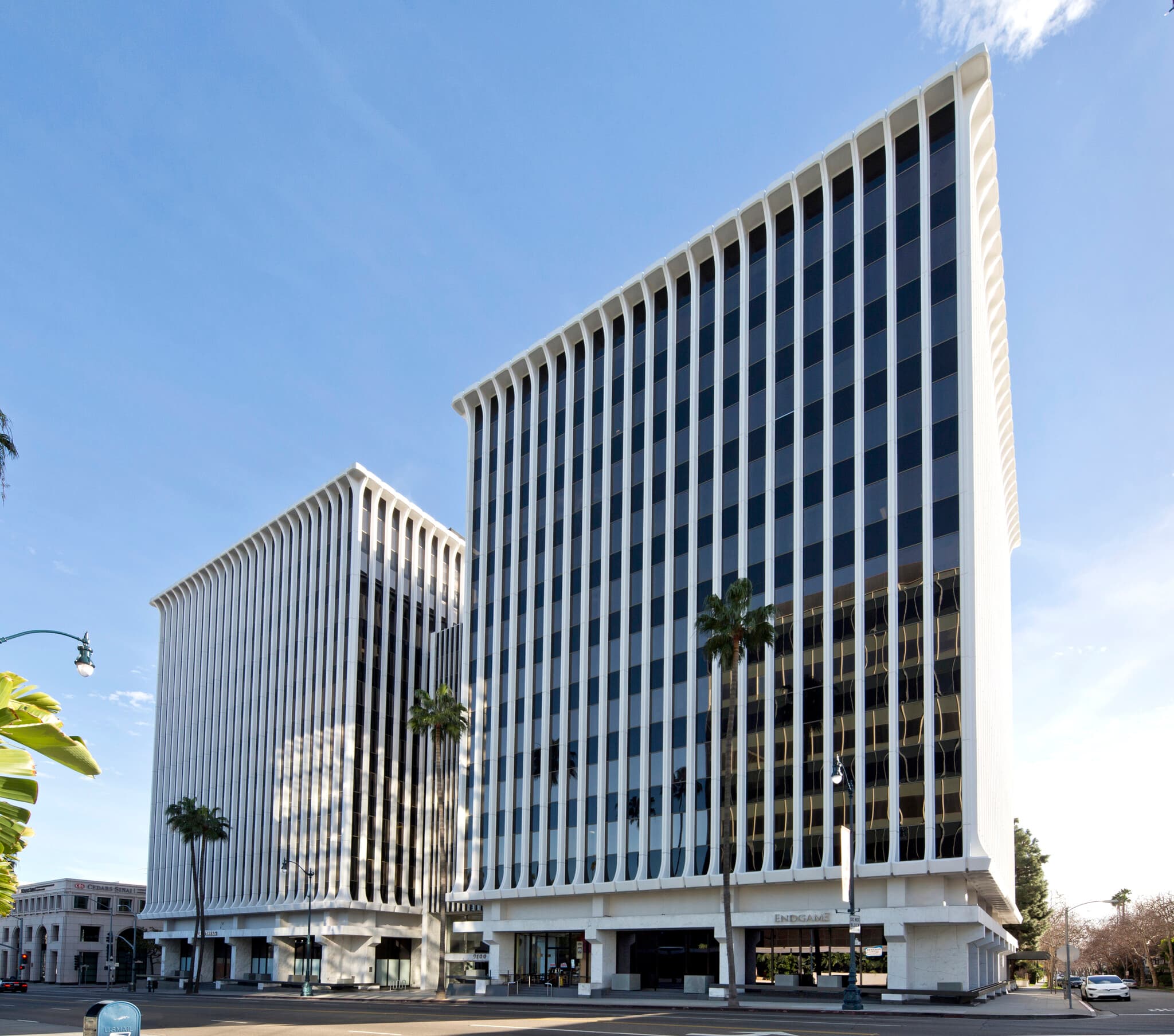 9100 Wilshire Blvd, Beverly Hills, CA